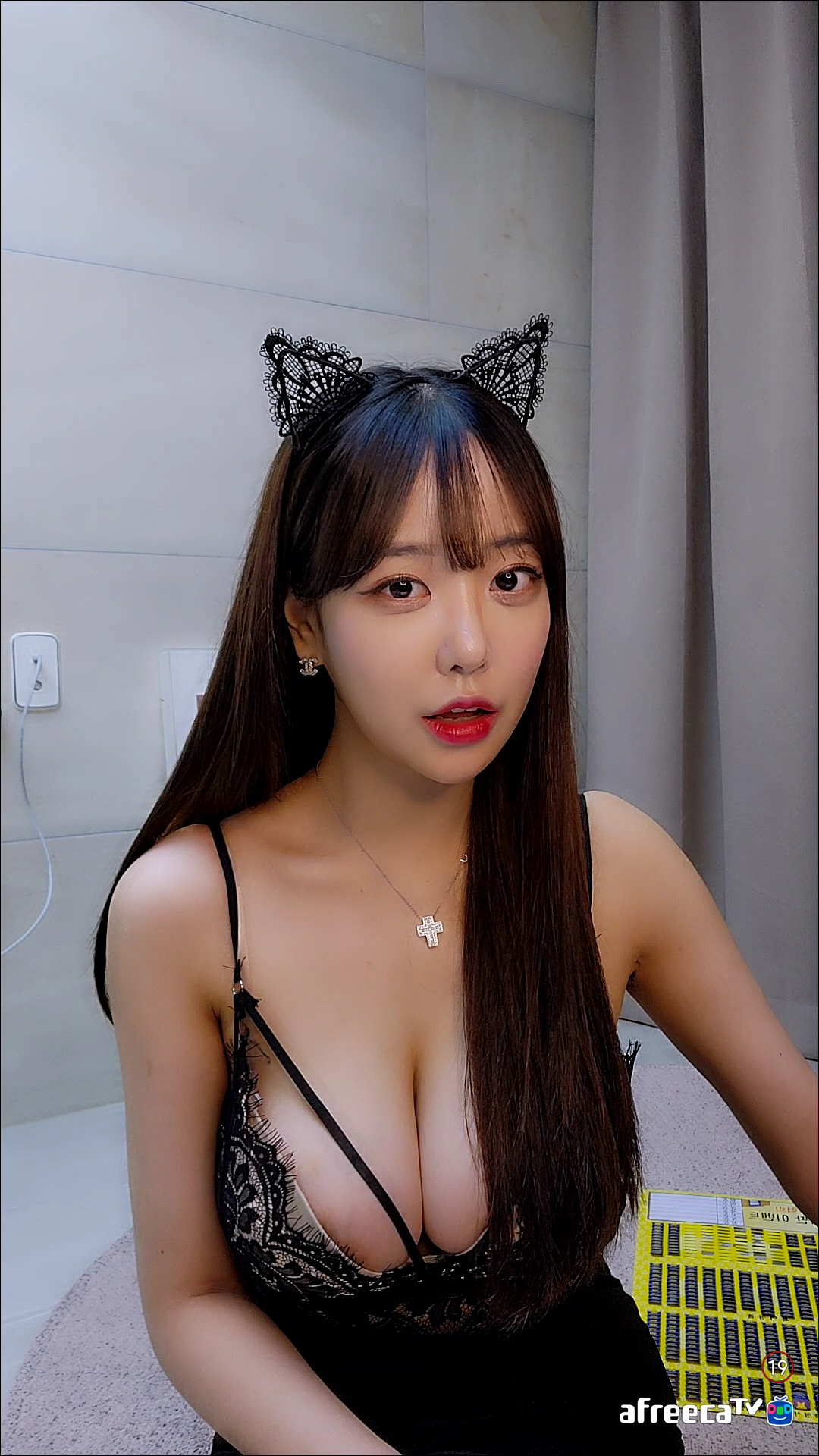 아프 히콩 유륜노출 미리보기 2