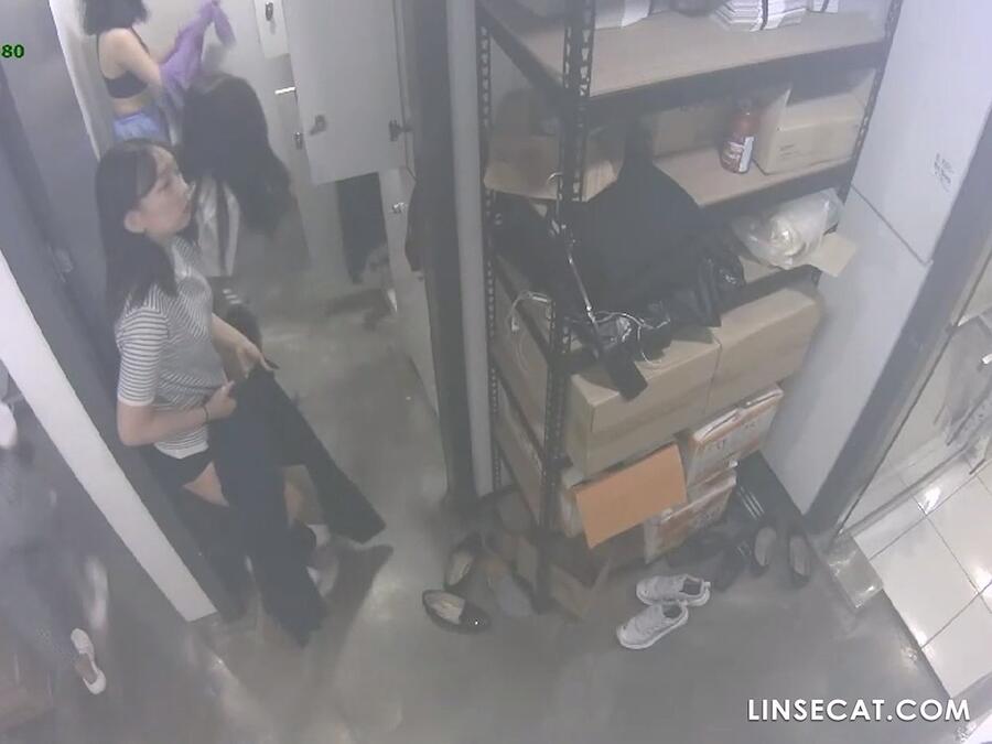 신작IP ✨ 탈의실 PART2 미리보기 10