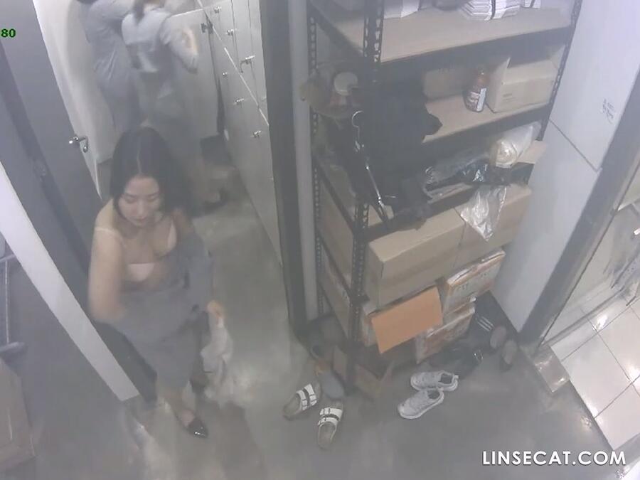 신작IP ✨ 탈의실 PART2 미리보기 11