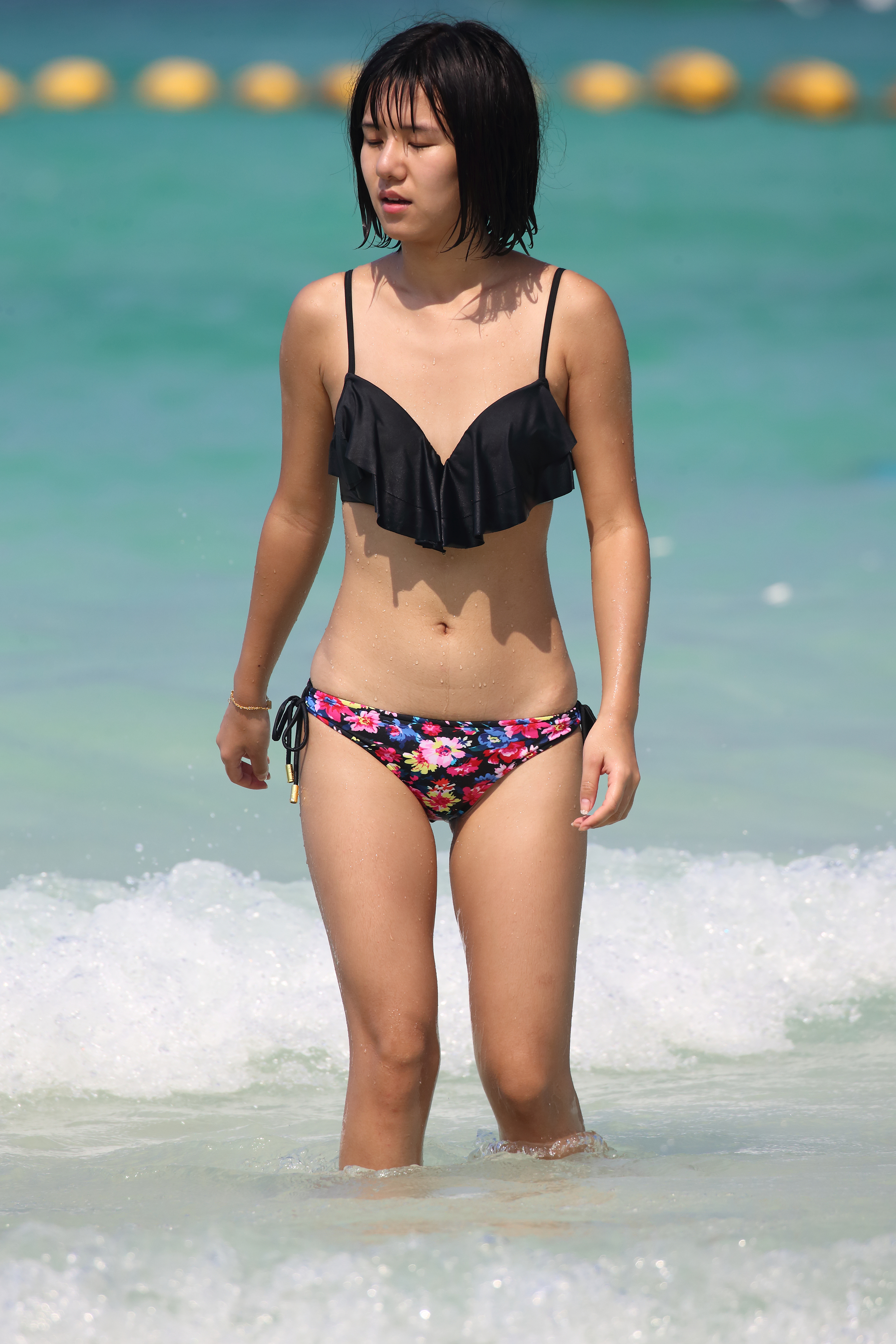 일본코스어들 [보지털노출] + 해수욕장 고화질 사진 미리보기 16