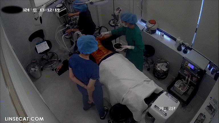 신작IP ✨ 성형외과 수술실_전신 [약혐] 미리보기 4