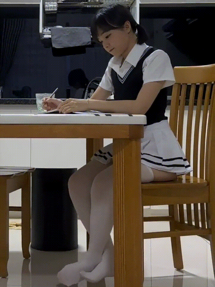 공부하던 여자 [졸귀]_갑자기 집에 들어와 애널-얼싸 미리보기 2