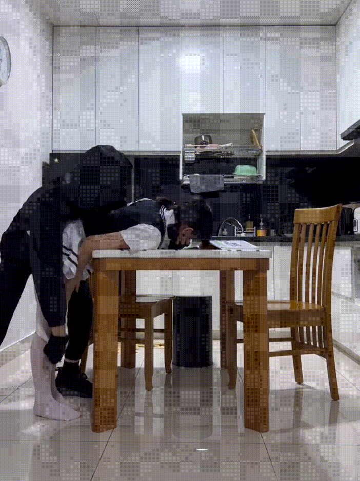 공부하던 여자 [졸귀]_갑자기 집에 들어와 애널-얼싸 미리보기 4