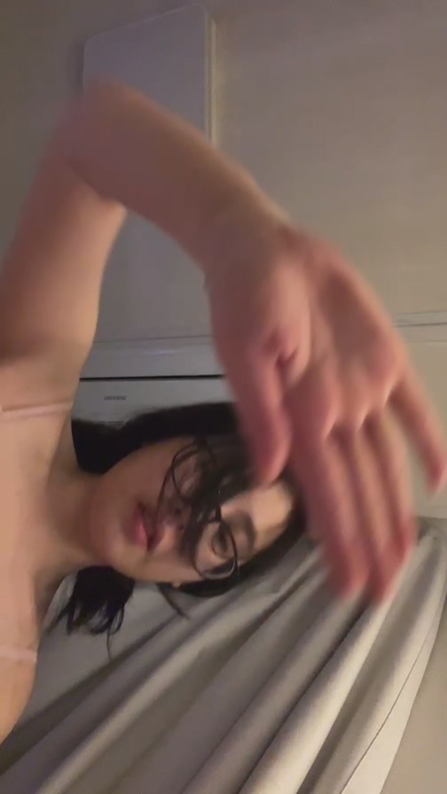 지니 술먹고 꼭지 빤쓰 노출 미리보기 4