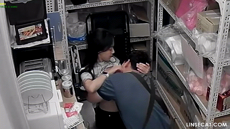 신작IP ✨호프집 사장과 알바생_몰래섹스 미리보기 5