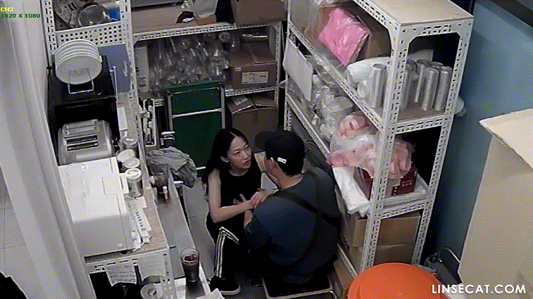 신작IP ✨호프집 사장과 알바생_몰래섹스 미리보기 13