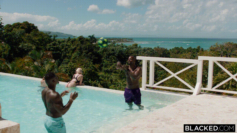 Blacked 25.07.22 [신작] Audrey reid 대물흑형과 2대1 와이프대여 미리보기 1