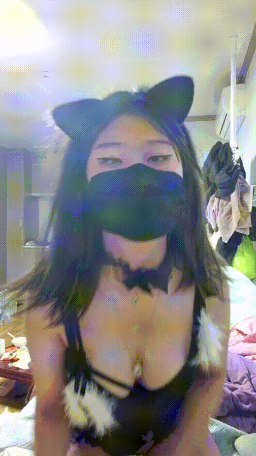 집꼬라지 난장판녀 아프리카 ★ 고양이녀_찢어진 스타킹 [뒷보.앞보지노출] 영정 미리보기 4