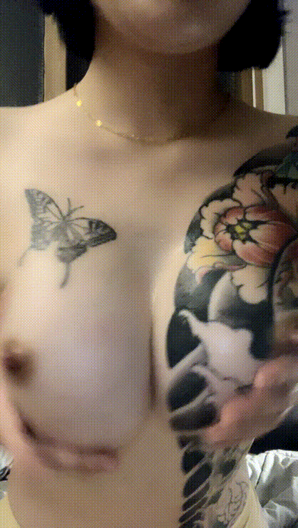 퀸포테 ☆온몸 절반 타투녀_리액션 중 보지삐져나옴 미리보기 2