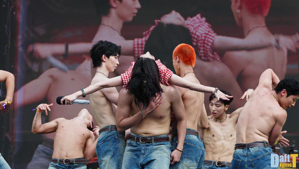 권은비 ✨ 워터밤_25.07.06 4K직캠 2V 미리보기 3