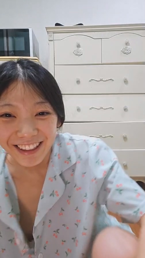 틱톡녀 인스타라방_잠옷입고 플랭크 중 꼭지노출 미리보기 6