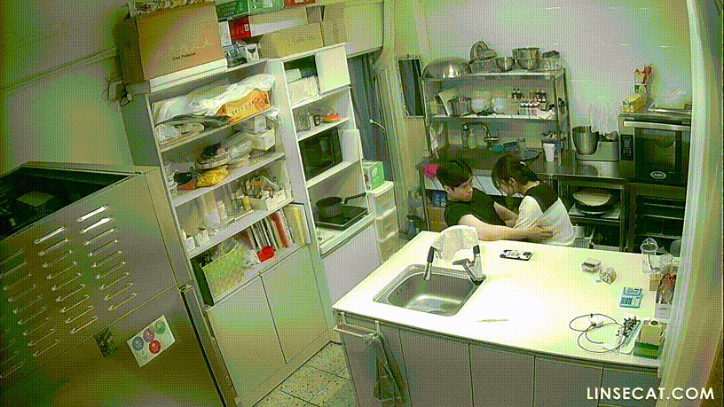 신작IP ✨ 케잌가게 주방_사장과 알바 미리보기 2