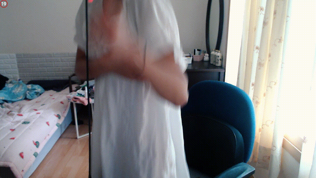 융륭이오 최근 방송 꼭지 시스루 + 입안 침 미리보기 3