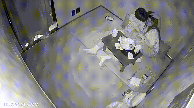 신작IP ✨ 룸까페_거유여친 가슴만지고 키스 미리보기 2