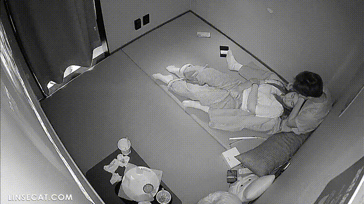 신작IP ✨ 룸까페_거유여친 가슴만지고 키스 미리보기 4