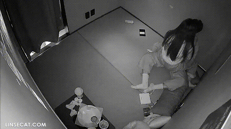 신작IP ✨ 룸까페_거유여친 가슴만지고 키스 미리보기 5