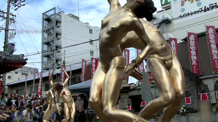 특이축제 ★ 나체로 金칠하고 춤추기 미리보기 3