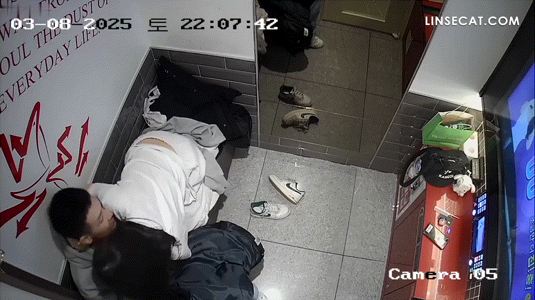 신작IP ✨코인노래방_휴가나온 군바리 오럴.섹스 미리보기 1