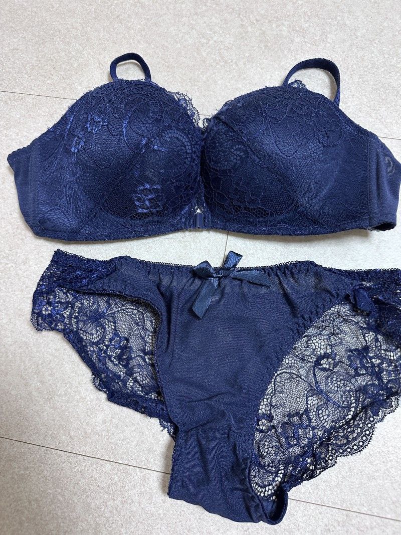 신작 ✨ 섹녀 엄마"용미" 초대남에게 팔아넘긴 아들 6V/12P 미리보기 12