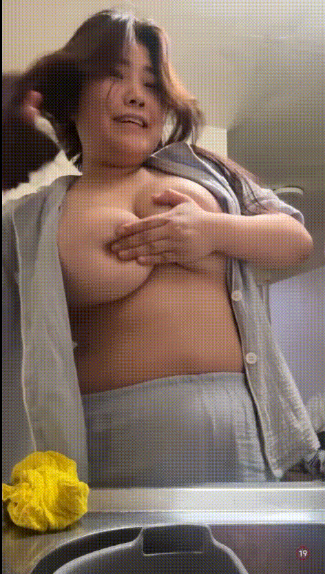 본인피셜_통통(?)녀 가슴잡고 방송_강종 미리보기 2