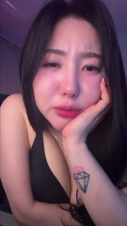 여르멘아아_숲에서 인스타방송 25.08.01  [거유가슴노출] 미리보기 3