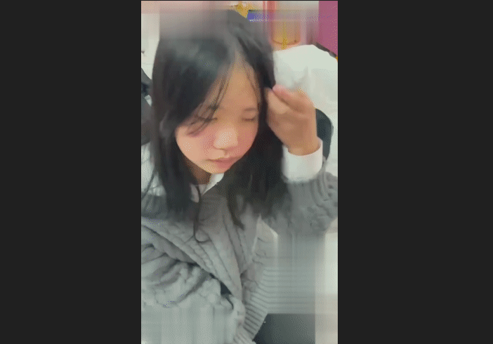 대륙의 집단괴롭힘 후 성매매시키기