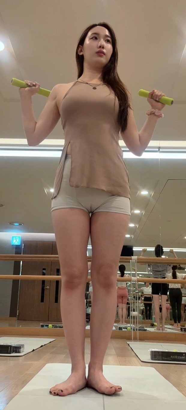 인스타 an_zung [요가정언] ★ 존예 요가녀 운동셀프캠 모음 (보지도끼자국) 발바닥지림 미리보기 3