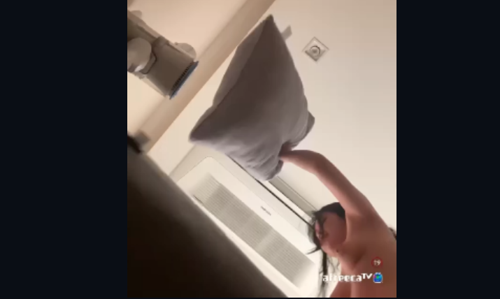 아프리카-존예녀 두명 술방 13V [꼭지노출]