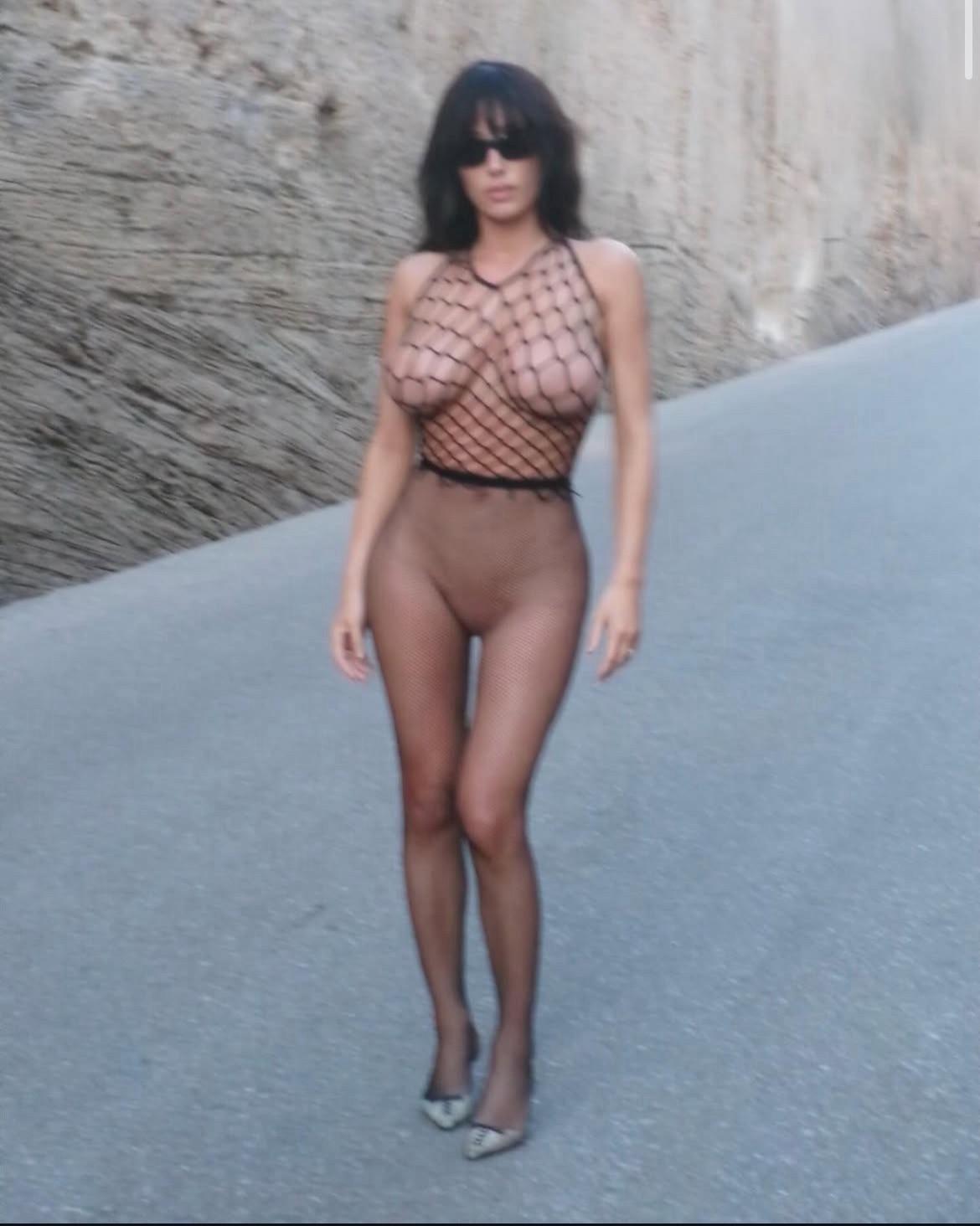 칸예웨스트_와이프 비앙카 23/24/25년 부인몸매~공유마인드_영상/사진 1708개 미리보기 8