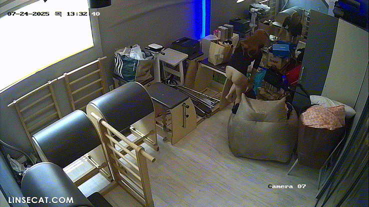 신작IP ✨필라테스 탈의실 [보지/겨드랑이 냄새맡는 강사] 미리보기 8