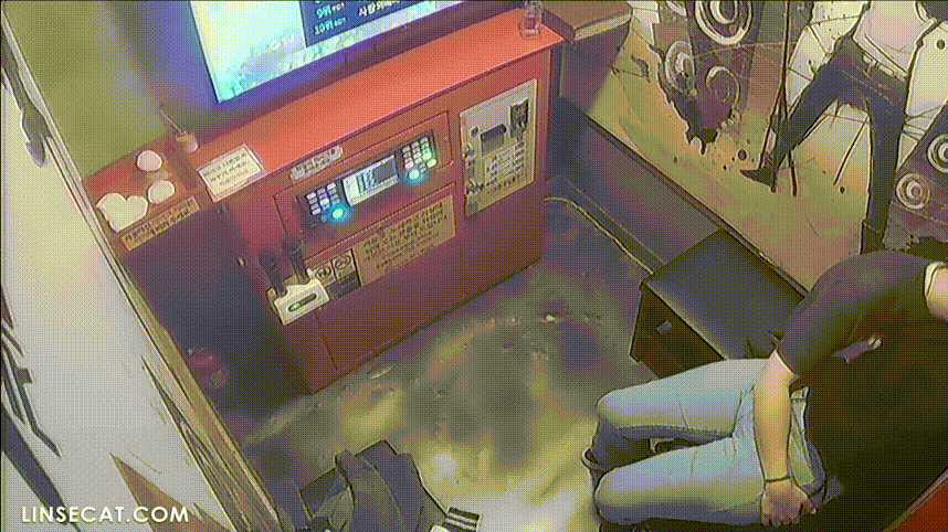 신작IP ✨코인노래방 2커플 [존예녀와 눈 돌아간 육덕] 미리보기 5