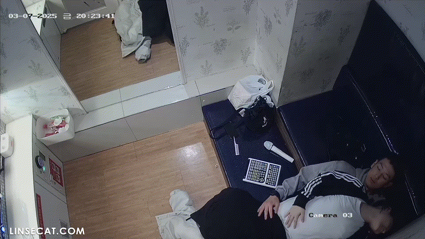 신작IP✨ 코노섹스_군바리와 져지녀_팬티로 정액닦기 미리보기 5