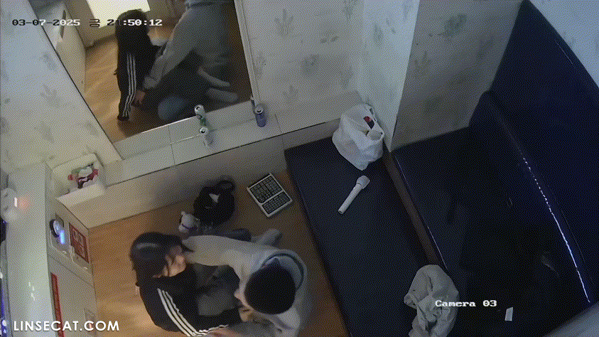 신작IP✨ 코노섹스_군바리와 져지녀_팬티로 정액닦기 미리보기 10