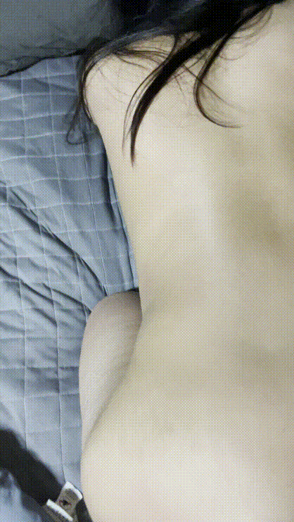 엉덩이 예쁜 여친 괴롭히기 [사진/영상] 풀팩 미리보기 2