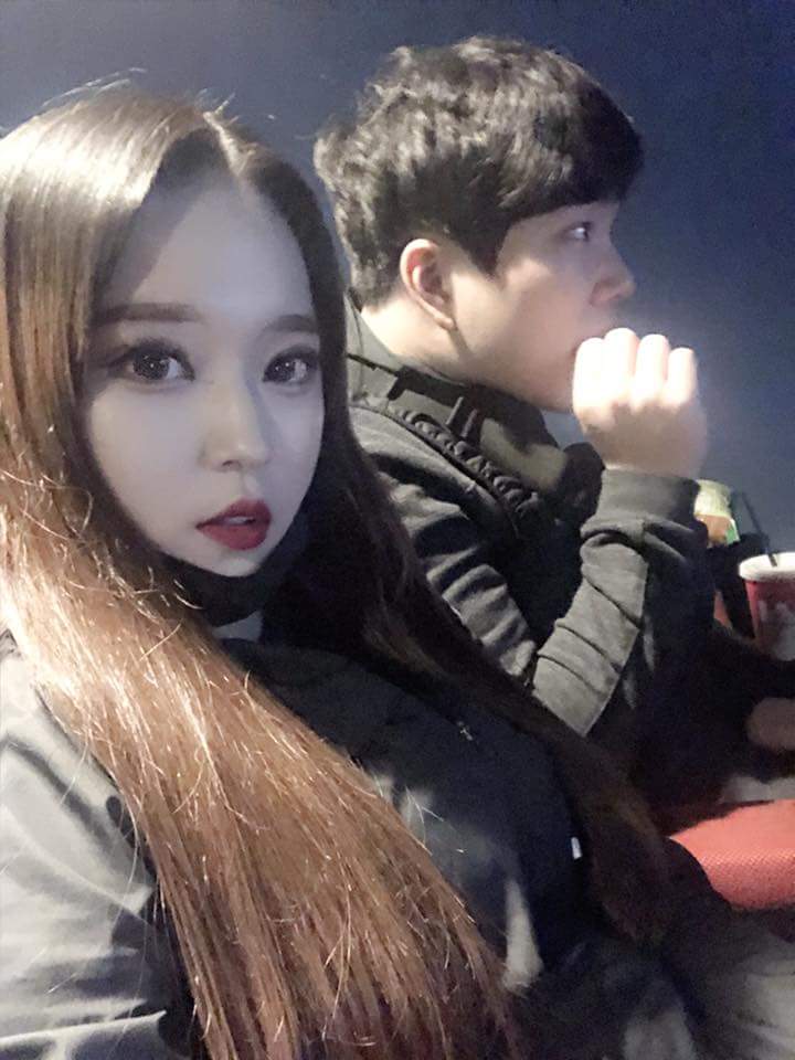 양아치와 노예녀 미리보기 5