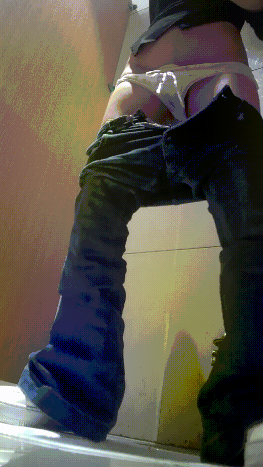 25년 6월 신규 유출 바 여자화장실_똥.토하기.오줌발 [혐] 미리보기 11