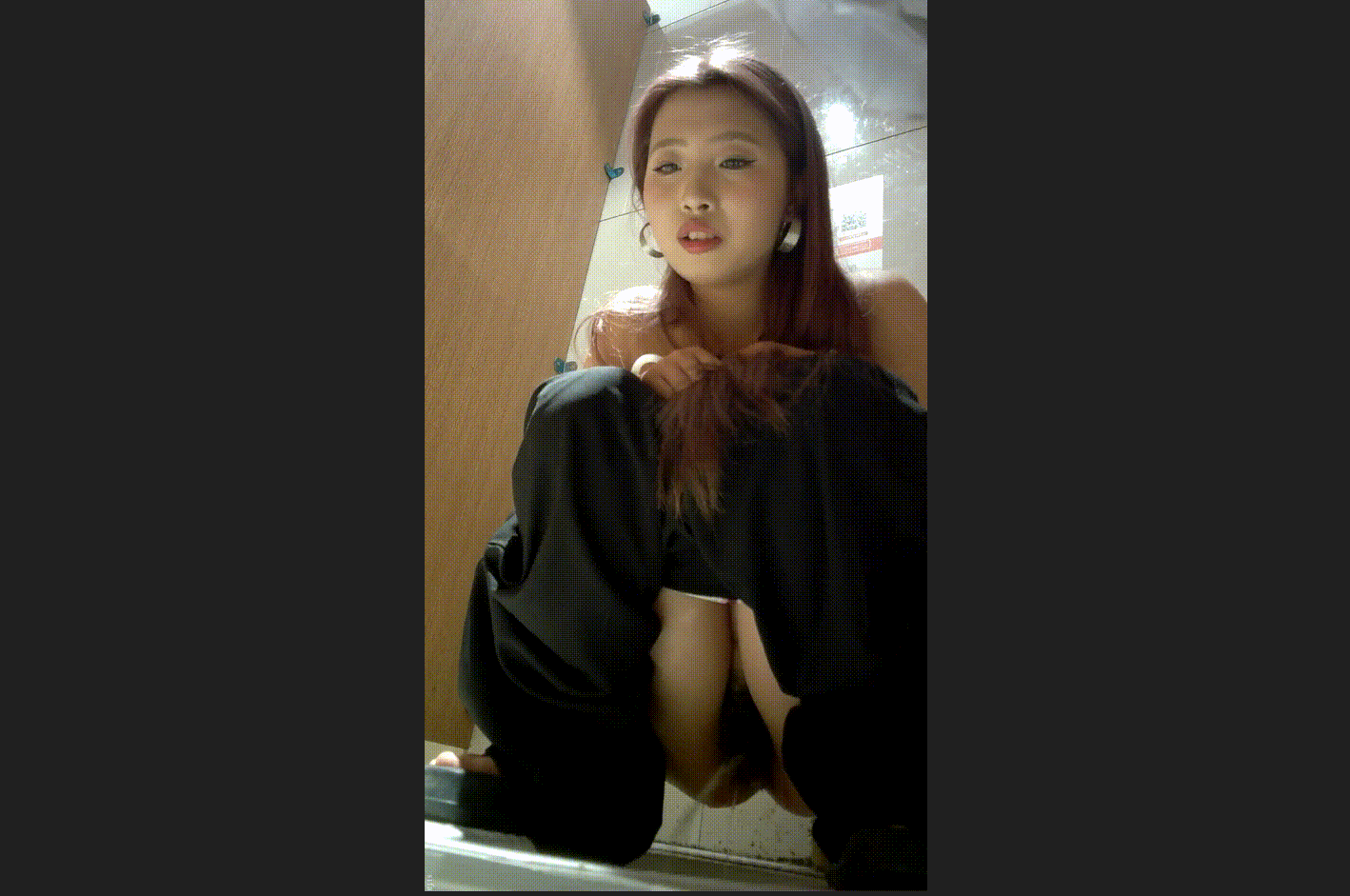 25년 6월 신규 유출 바 여자화장실_똥.토하기.오줌발 [혐]