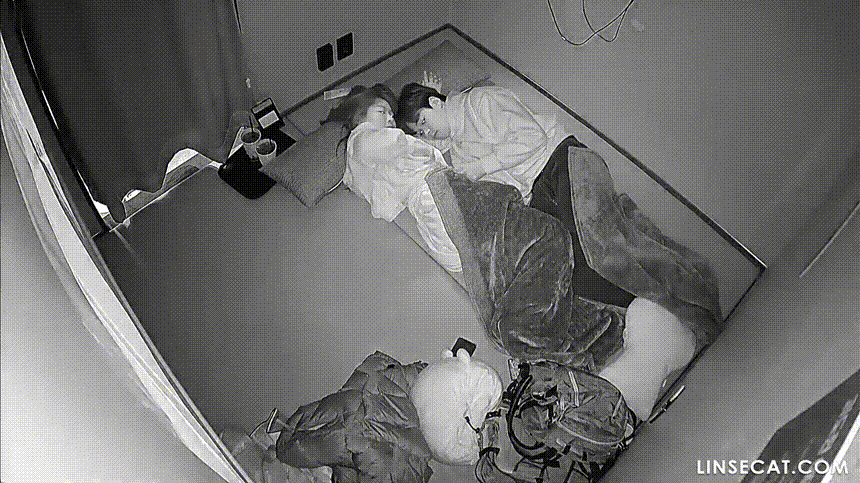 신작IP ✨룸까페_대딸해주는 어린 여친 미리보기 2