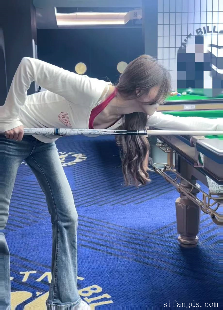 개인 촬영 【摄影师】 사기 수법으로 여학생들을 속여 개인 촬영 유도하기  233V ★ 22.2G 미리보기 36