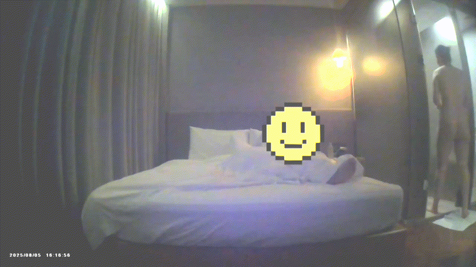 신작 ✨ 바람핀 여친 참교육 하려고 영상 제보한 남자 4V 미리보기 2