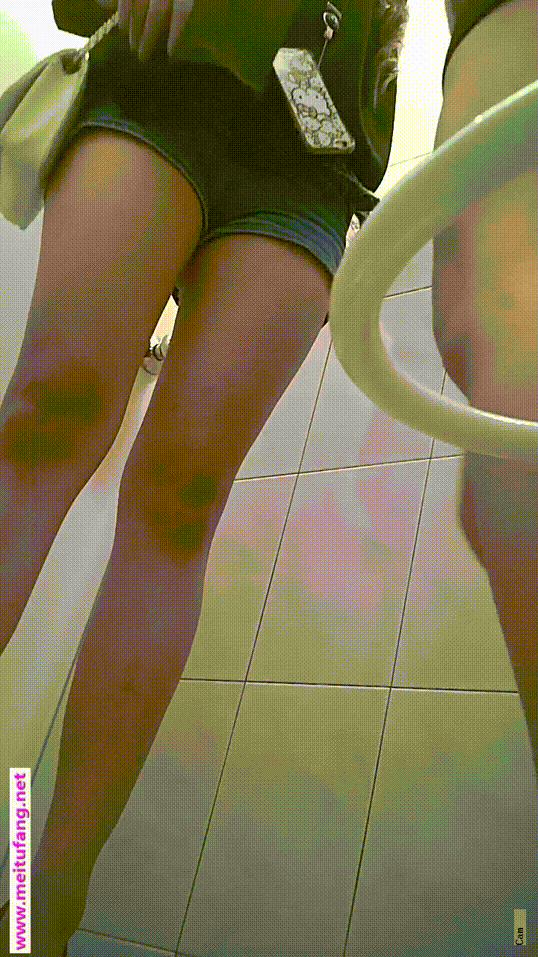 장실_보지 닦는 이쁜녀들 연속 [보지털 잘나옴] 미리보기 11