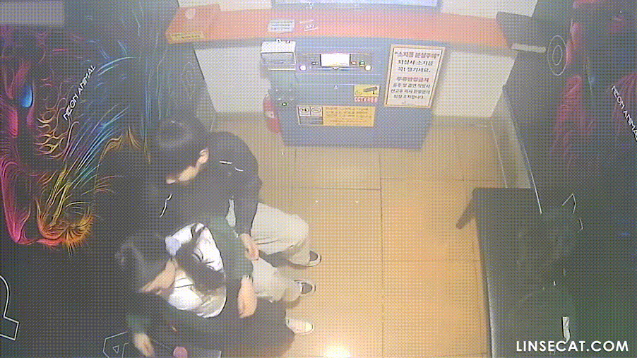 신작IP ✨ 코인노래방 풋풋한커플 미리보기 3