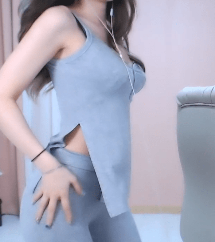 노엉뽕/노브라 인증하는 불여우_금화 미리보기 4