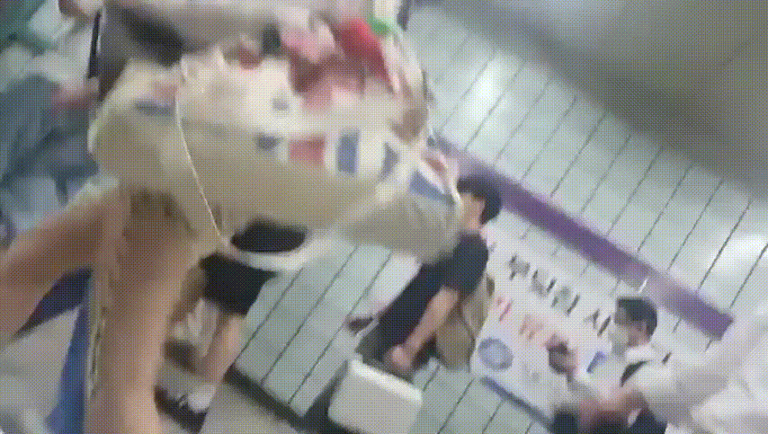 신작직촬 ✨ 지하철_레딩스녀.윗슴몰카 3V 미리보기 6