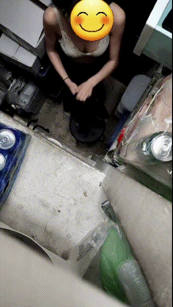 탈의실 공중CAM_거유유륜 알바녀 미리보기 5