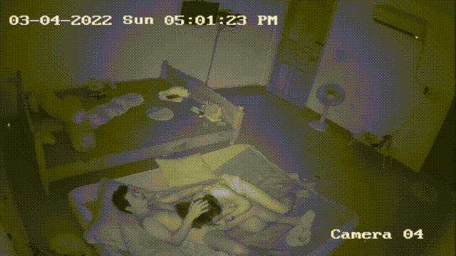 IP_아들 둘 재워놓고 떡 치는 리얼 섹부부 (어떻게든 한다) 미리보기 2