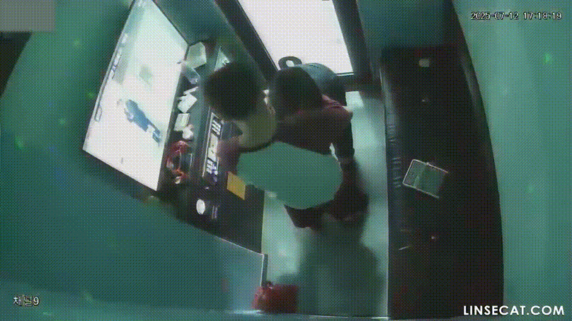 신작IP ✨ 코인노래방_발기된 남친/가슴 큰 여친 미리보기 9