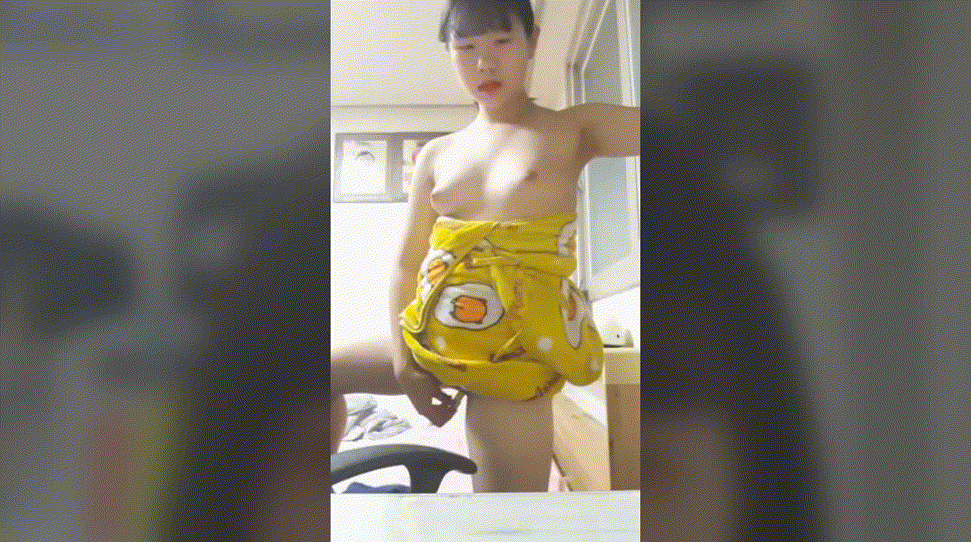 페리스코프_짱구닮은 어린녀 [본인 돌사진 앞에서_올노출자위] 2V 미리보기 1