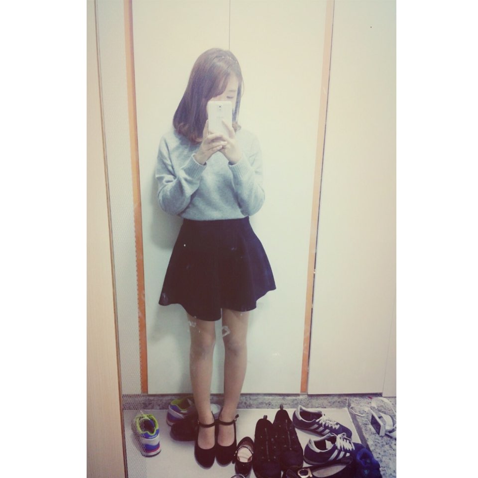 스타킹녀_자취방 직촬 [사진2장 추가] 꼬추만지며 쳐다보기 미리보기 5