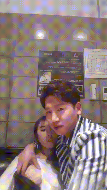 카이_허벅지지리는 존예 어린게스트/물빨.애액인증_보지냄새도 좋다~ 미리보기 6